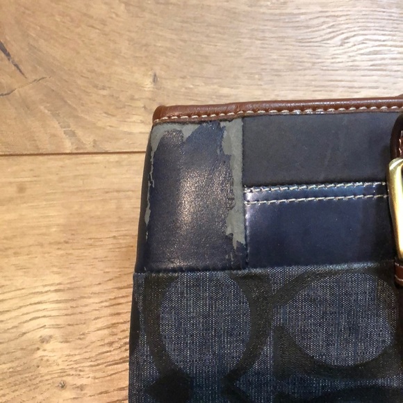 Coach Purse - Picture 4 of 4